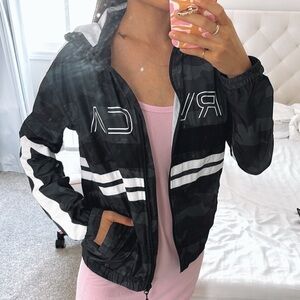 New RVCA camo windbreaker size XS